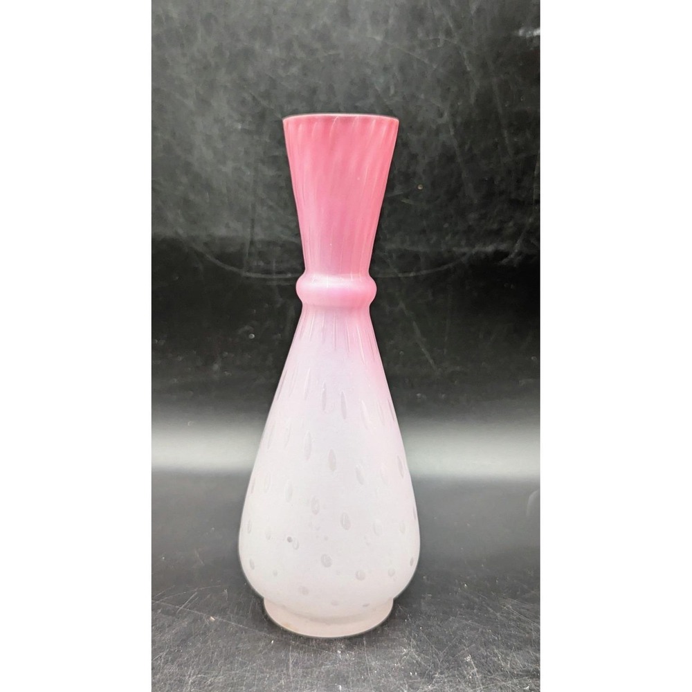 Antique Victorian MOP Mother Of Pearl Peach Lown Raindrop Art Glass Vase 7"